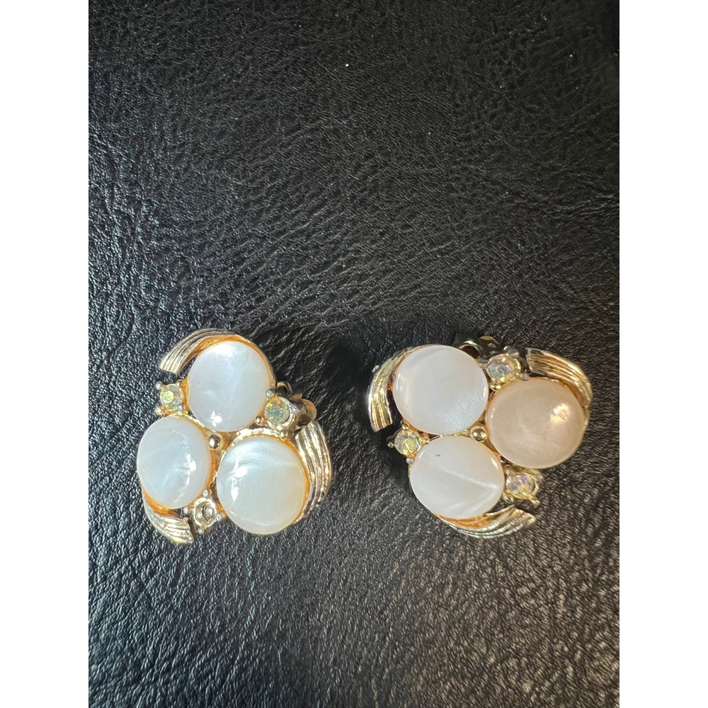 Judy Lee Vintage Faux Moonstone Rhinestone Clip On Earrings Gold